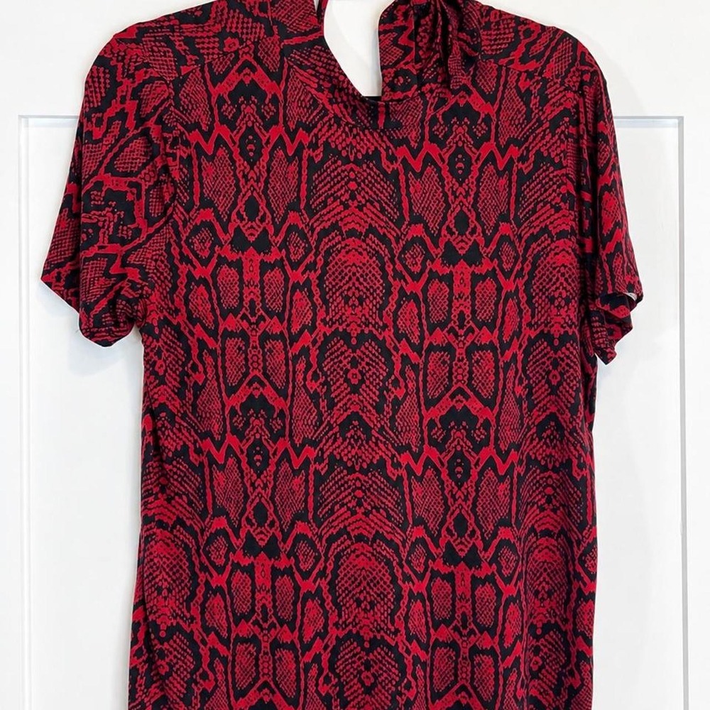 14th & Union Red & Black Snakeskin Tie-Neck Blouse – Small